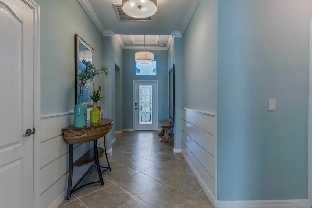How to Choose a Foyer Paint Colour: Smart Tips for a Stunning and Cohesive Home