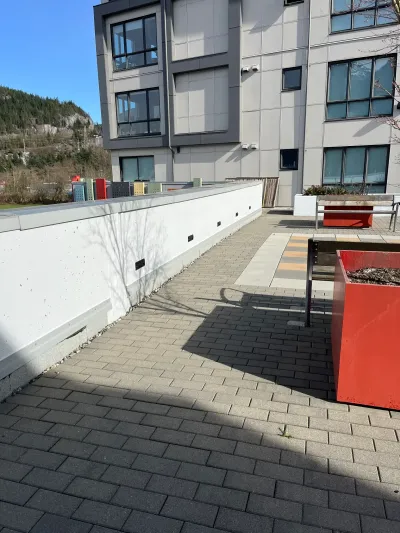 retaining wall section