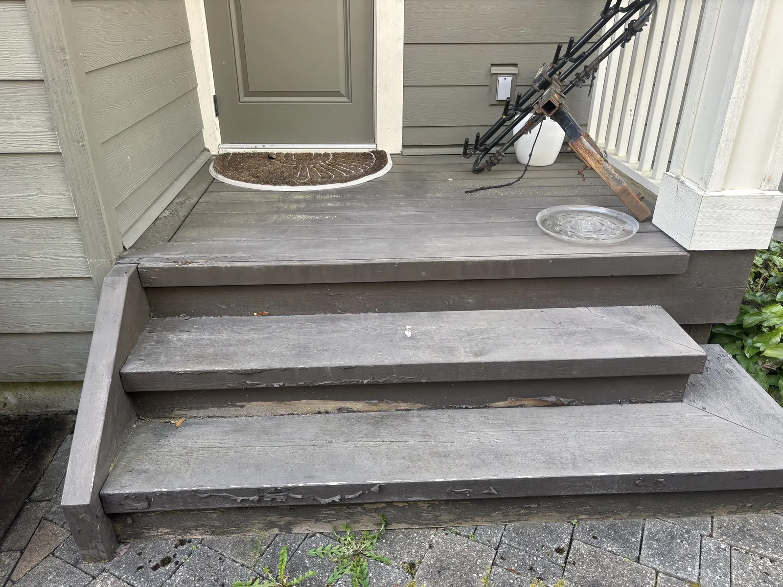 Before — Adam residence, Brackendale Squamish — weathered siding