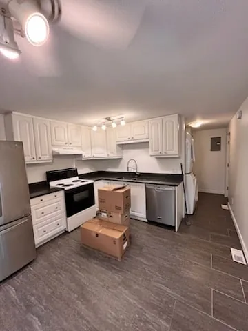 Cabinet painting in Philadelphia PA — professional kitchen cabinet painters by Colour Craft Painting