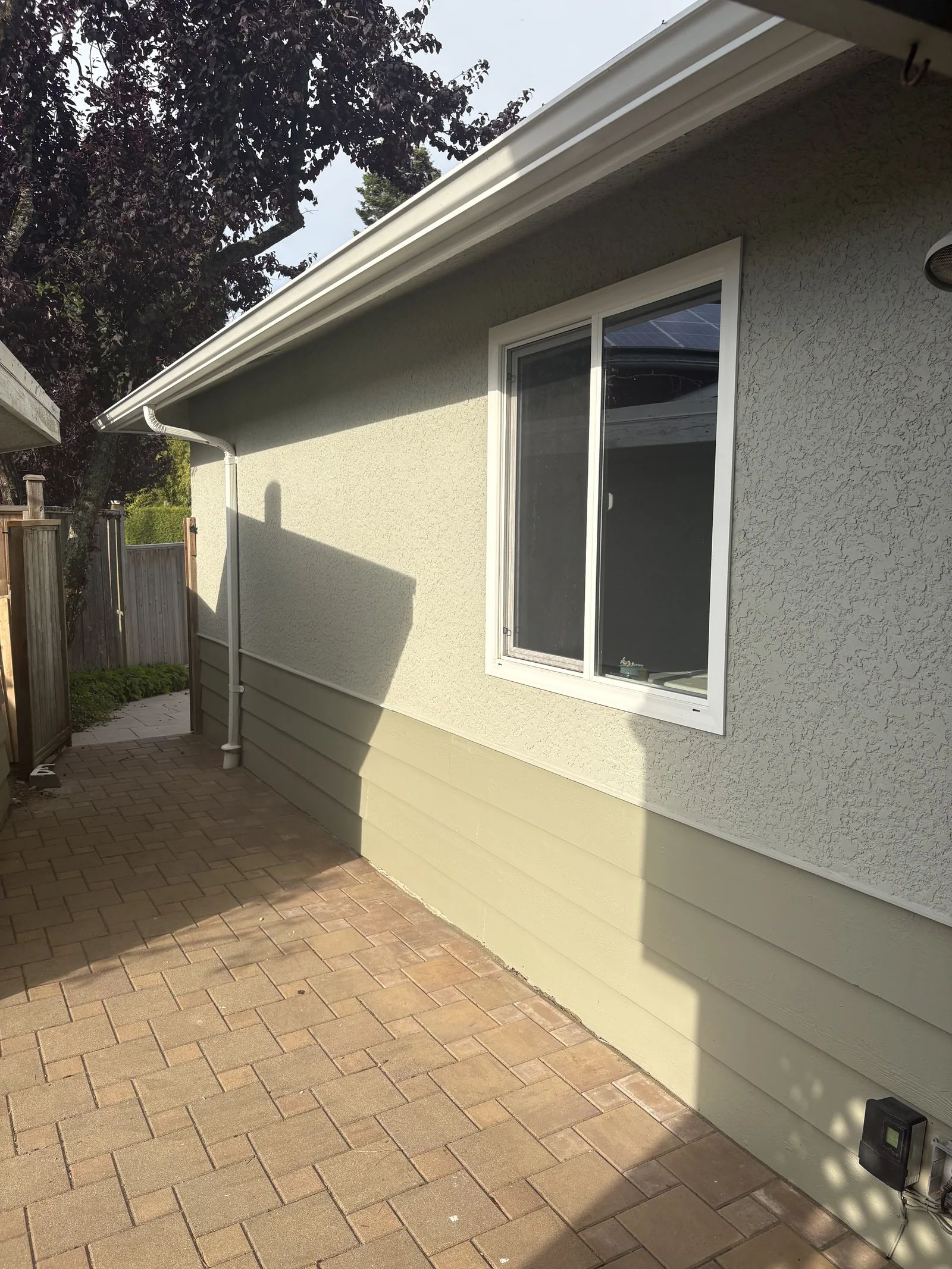 After — Sheila residence soffit completed, Tsawwassen Delta BC — 3 coats SuperPaint Satin