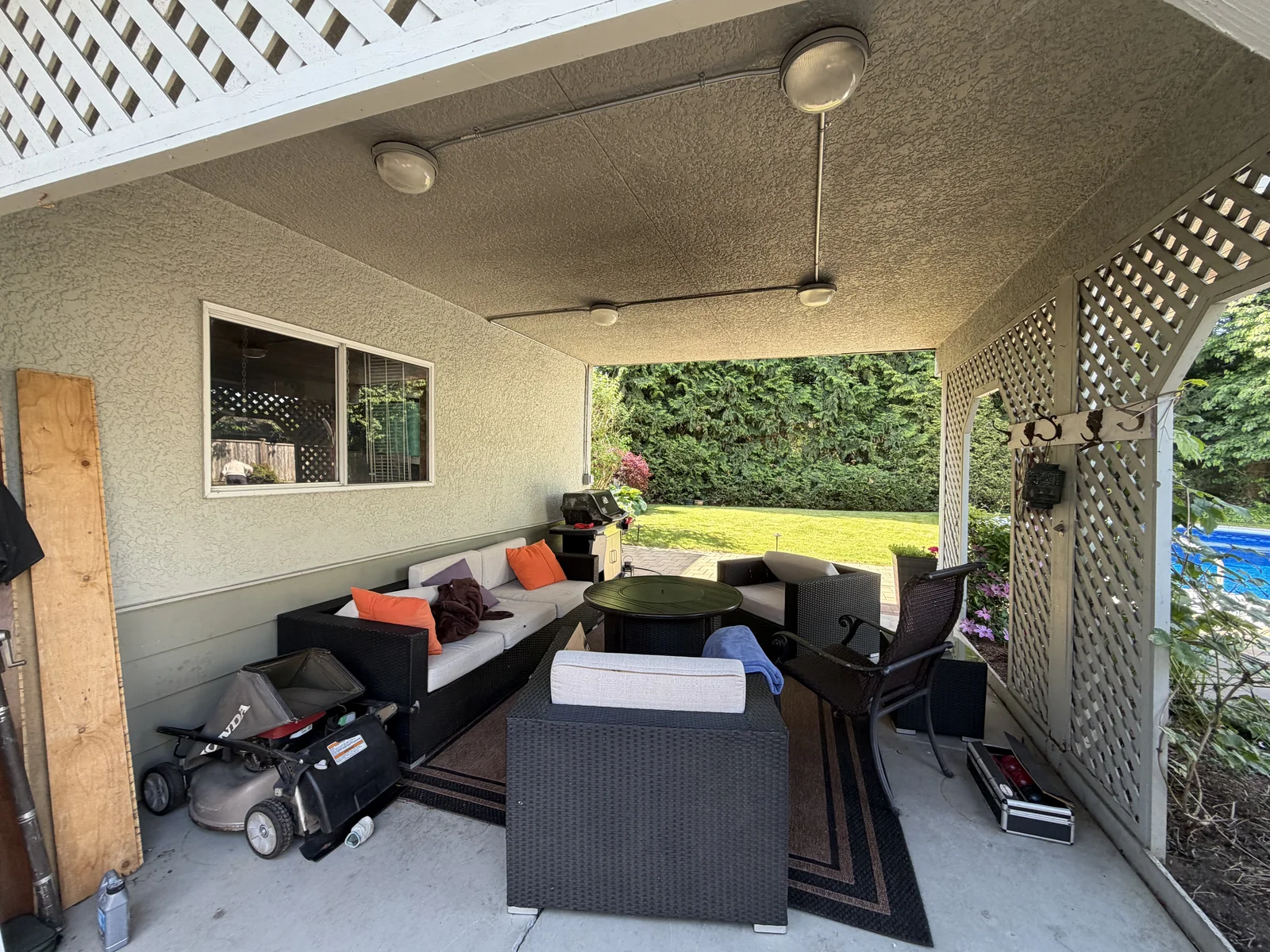 Before — Sheila residence soffit detail, Tsawwassen Delta BC — original condition