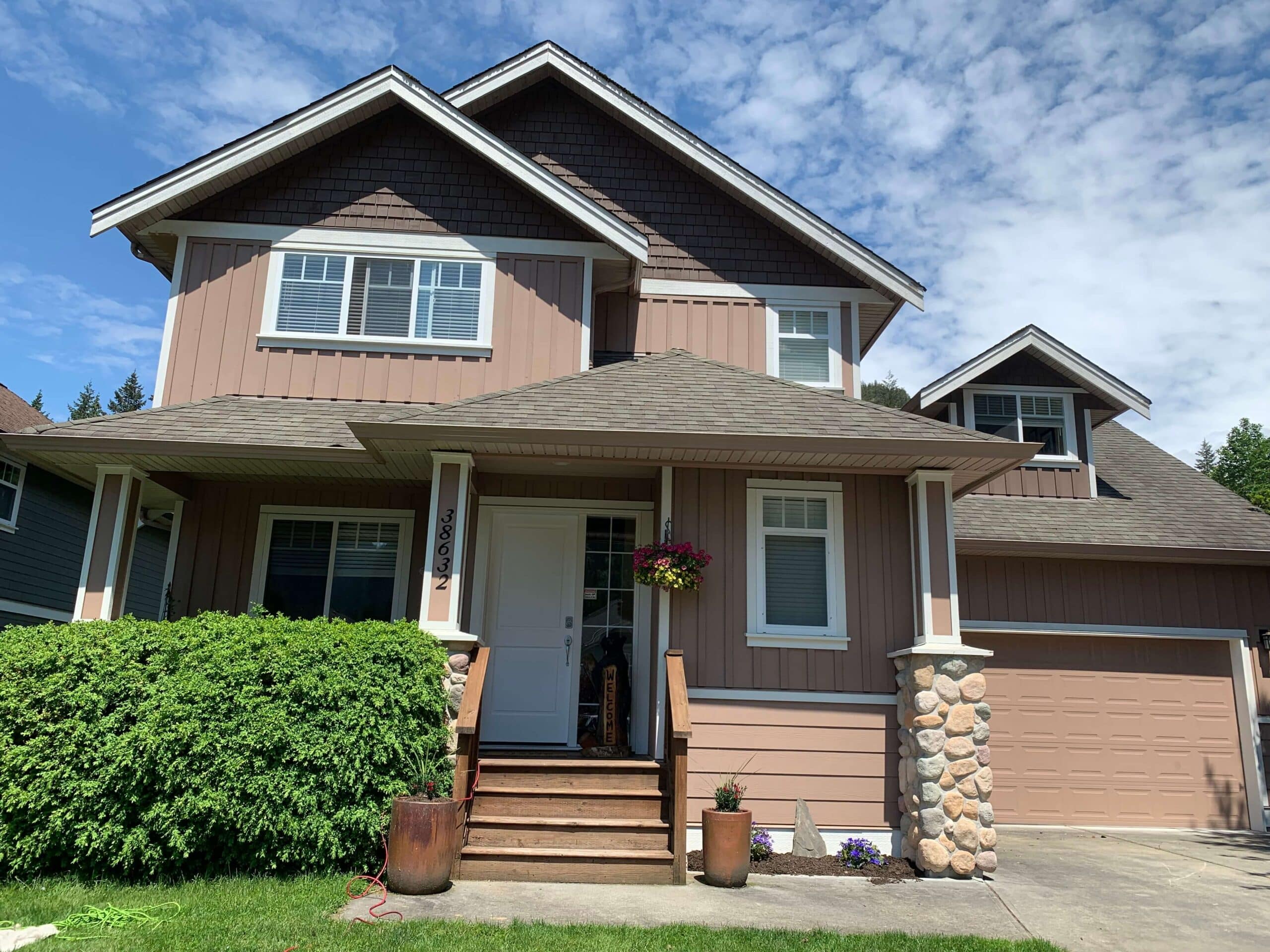 Exterior House Painting 2 hardy board painting in Squamish, BC - hidden cost